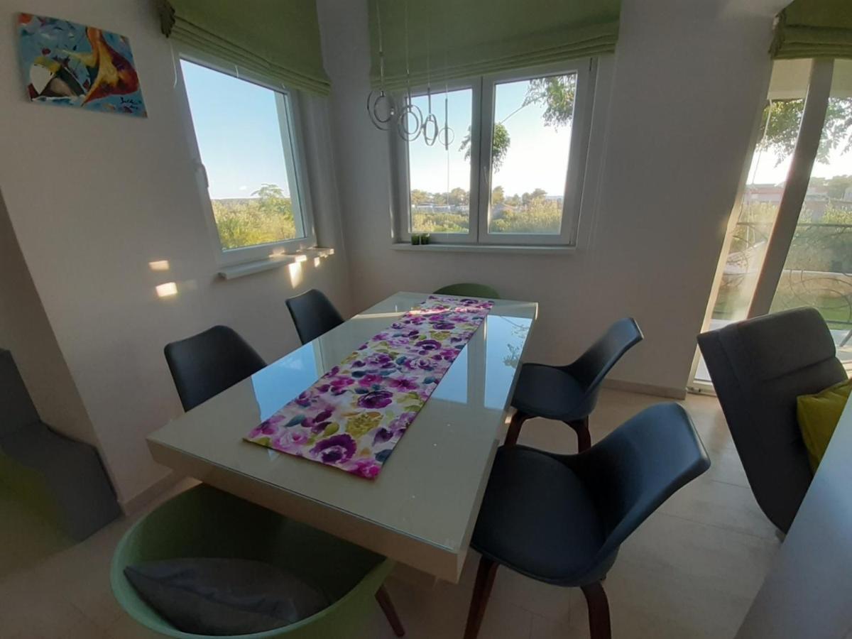 Apartment Mia Раб Екстериор снимка