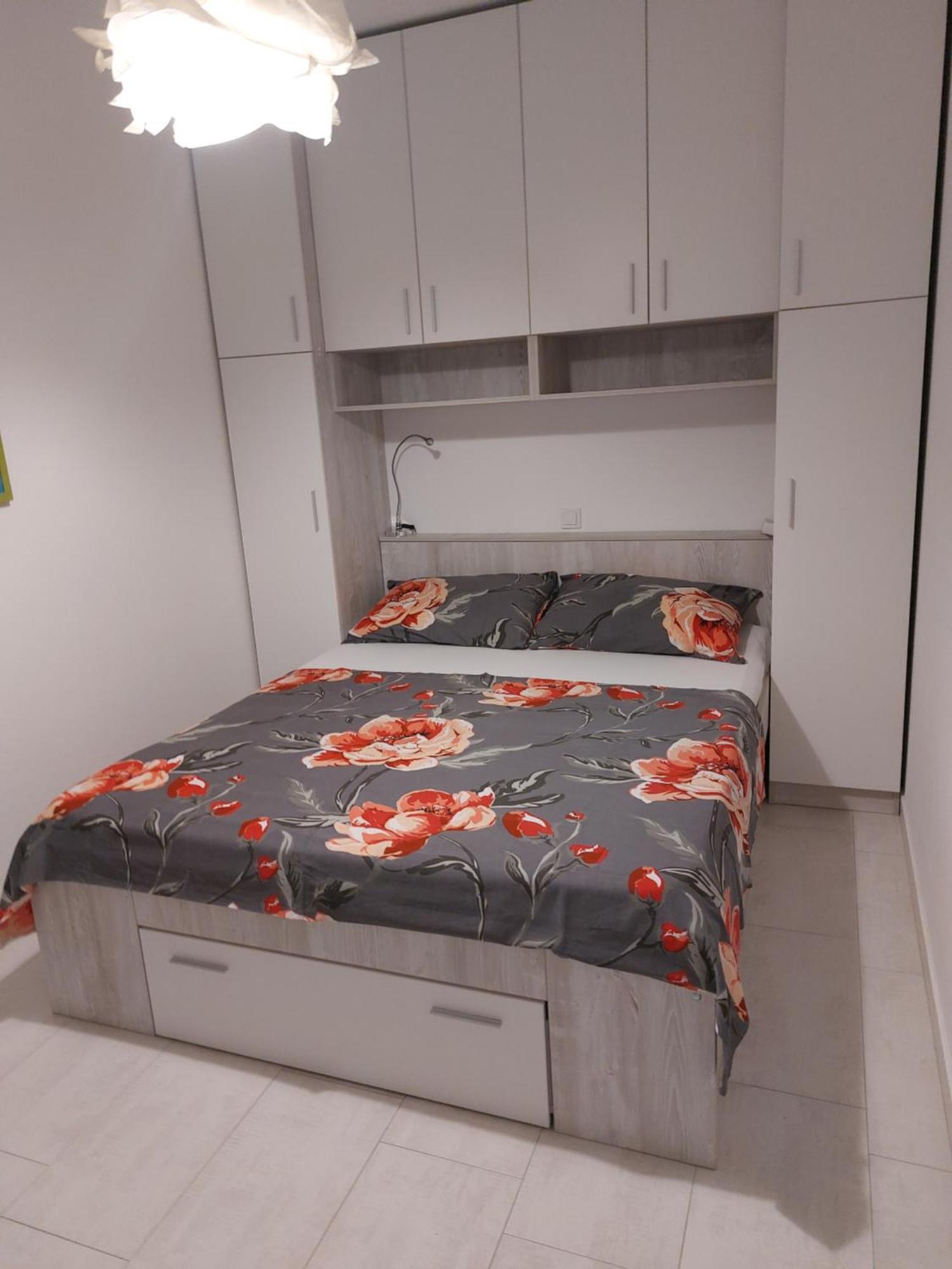 Apartment Mia Раб Екстериор снимка