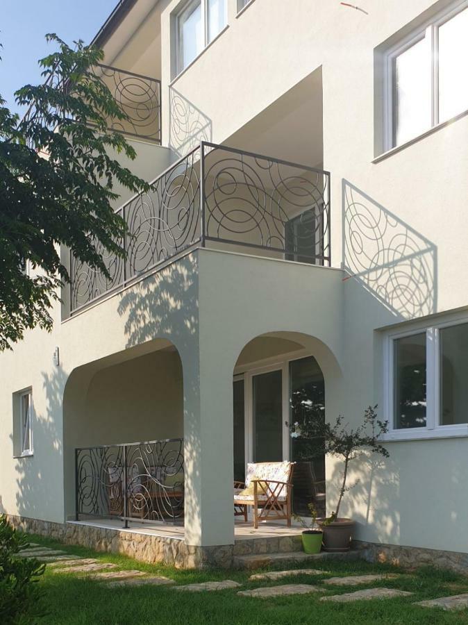Apartment Mia Раб Екстериор снимка